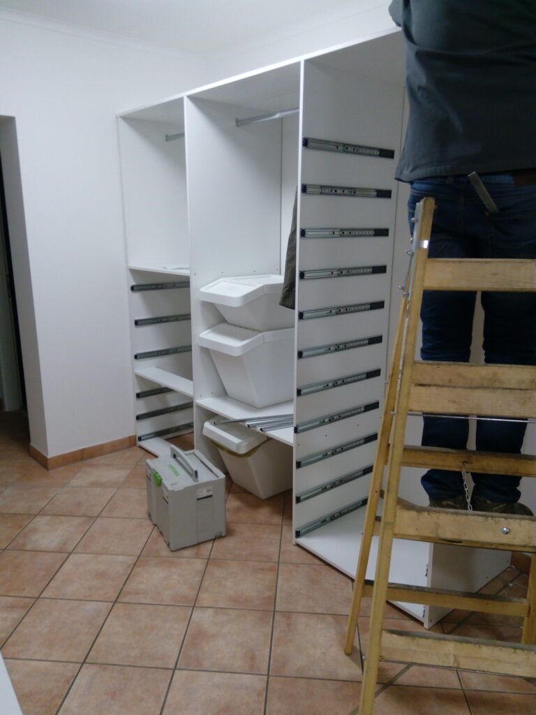 Realizace hodinový manžel