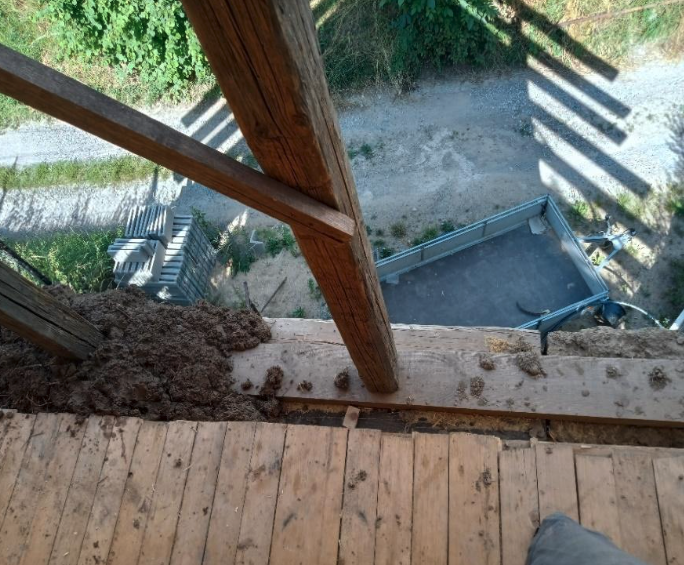 Stavba hliněného domu - fotografie 2